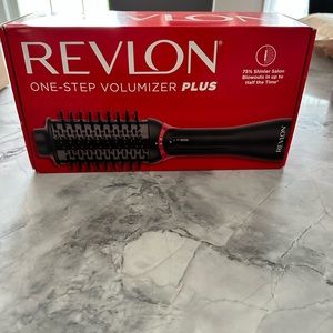 Revlon hot air brush one step volumizer plus 2.0 hair dryer and hot brush